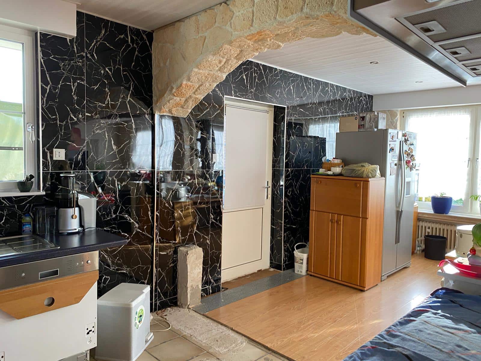 Black White / Alternativa de mármol a los azulejos del baño