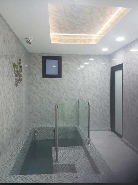 Calacada  / Alternativa de mármol a los azulejos del baño