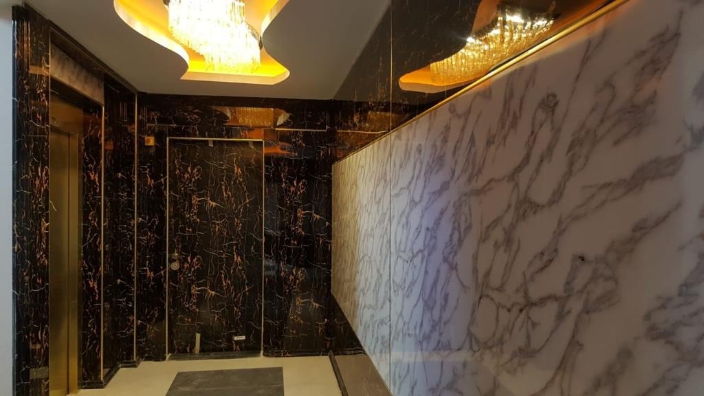 Calacada  / Alternativa de mármol a los azulejos del baño