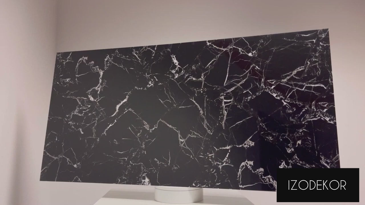 Black White / Alternativa de mármol a los azulejos del baño